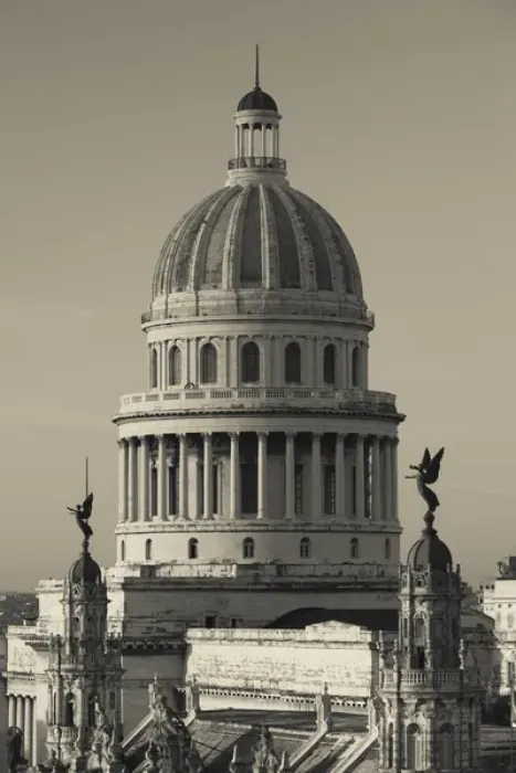 Framed Print : Cuba, Havana, Havana Vieja, the Capitolio Nacional, dawn Framed Print : Cuba, Havana, Havana Vieja, the Capitolio Nacional, dawn