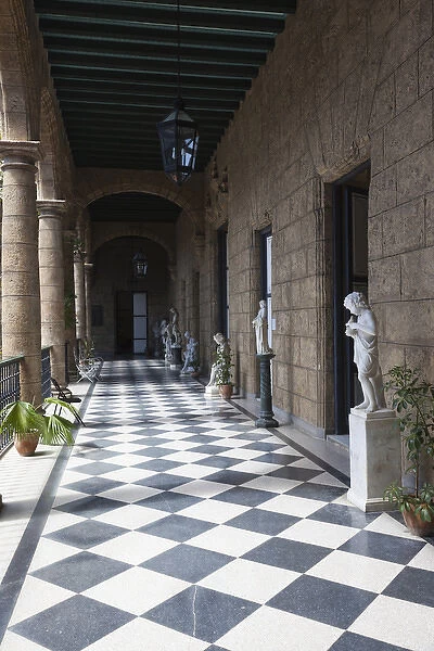 Cuba, Havana, Havana Vieja, Plaza de Armas, Museo de la Ciudad museum, courtyard