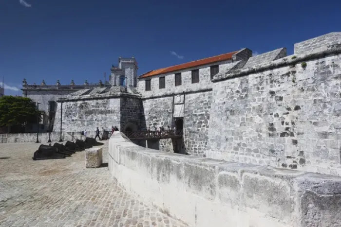 Framed Print : Cuba, Havana, Havana Vieja, Plaza de Armas, Castillo de la Real Fuerza fortress Framed Print : Cuba, Havana, Havana Vieja, Plaza de Armas, Castillo de la Real Fuerza fortress