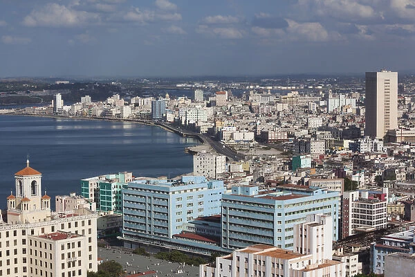 Cuba, Havana, Vedado, elevated view of the Hotel Nacional and the Malecon