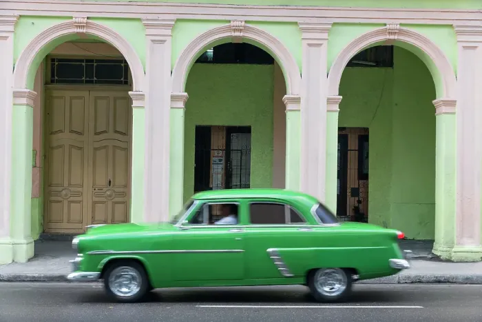Framed Print : Cuba, Havana. Vintage 1952 Ford Customline. (Editorial Use Only)