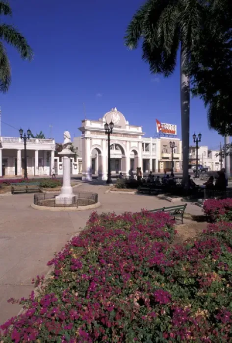 Framed Print : Cuba, Jose Marti Square, Ferrer Palace, Cien Fuergos