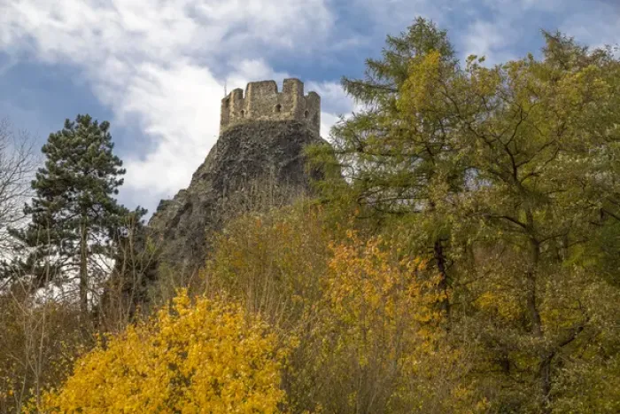 Framed Print : Czech Republic, Liberec, Semily. Trosky Castle (Czech: Hrad Trosky) is a castle ruin Framed Print : Czech Republic, Liberec, Semily. Trosky Castle (Czech: Hrad Trosky) is a castle ruin