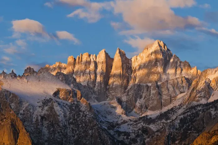 Framed Print : Dawn light on Mount Whitney from the Alabama Hills, Sequoia National Park, California, USA Framed Print : Dawn light on Mount Whitney from the Alabama Hills, Sequoia National Park, California, USA