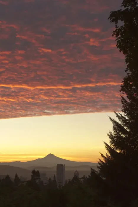 Framed Print : Dawn sky over Portland, Oregon