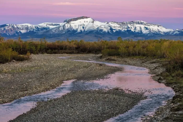 Framed Print : Dawn along the Teton River with Ear Mountain in background near Choteau, Montana, USA Framed Print : Dawn along the Teton River with Ear Mountain in background near Choteau, Montana, USA