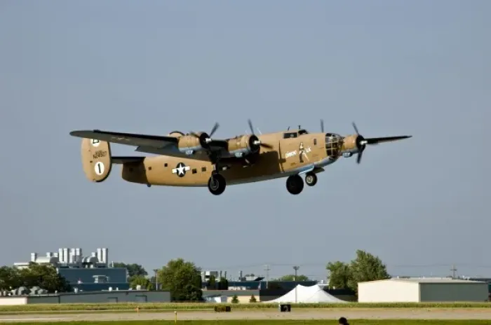 Framed Print : Diamond Lil B-24 Bomber, landing at Oshkosh, Wisconsi