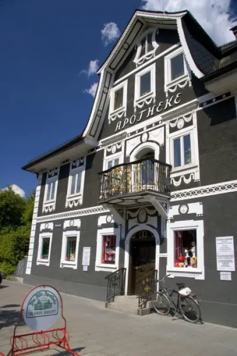 Framed Print : Die Alte Apotheke, a German drug store in the alpine village of Garmisch, Germany Framed Print : Die Alte Apotheke, a German drug store in the alpine village of Garmisch, Germany