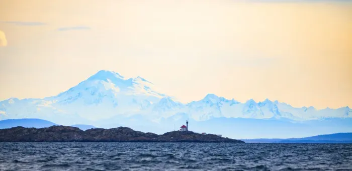 Framed Print : Discovery Island Lighthouse, Victoria, BC against Mt. Baker in WA Framed Print : Discovery Island Lighthouse, Victoria, BC against Mt. Baker in WA