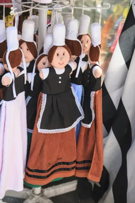 Framed Print : These dolls are dressed in the tradional costume of the women of Brittany. Breton women wore a cap Framed Print : These dolls are dressed in the tradional costume of the women of Brittany. Breton women wore a cap