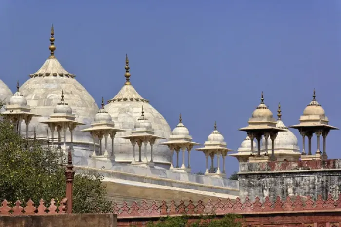 Framed Print : Domes on mosque, Fatehpur Sikri, in the state of Uttar Pradesh, India Framed Print : Domes on mosque, Fatehpur Sikri, in the state of Uttar Pradesh, India