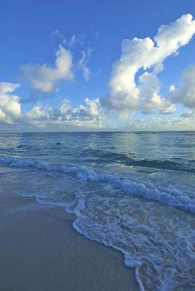 Dominican Republic, La Altagracia, Punta Cana, Bavaro Beach, sunrise on beach