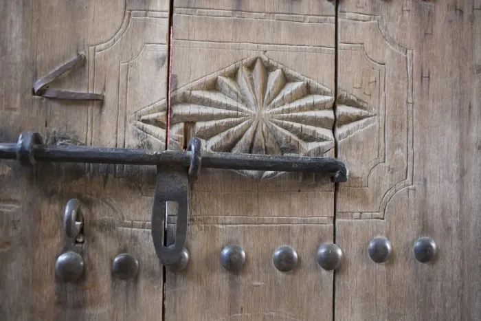 Framed Print : Door. Nizwa, Oman