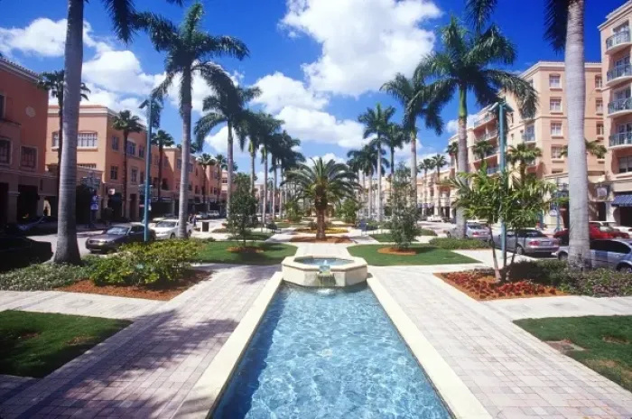 Framed Print : Downtown Mizner Park, Boca Raton, Florida, USA Framed Print : Downtown Mizner Park, Boca Raton, Florida, USA