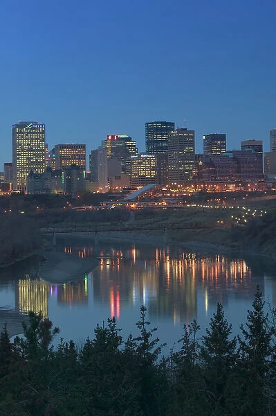 02. Canada, Alberta, Edmonton: Downtown Skyline  /  Evening