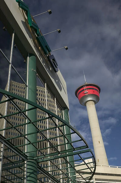 02. Canada, Alberta, Calgary: Downtown view of Calgary Tower
