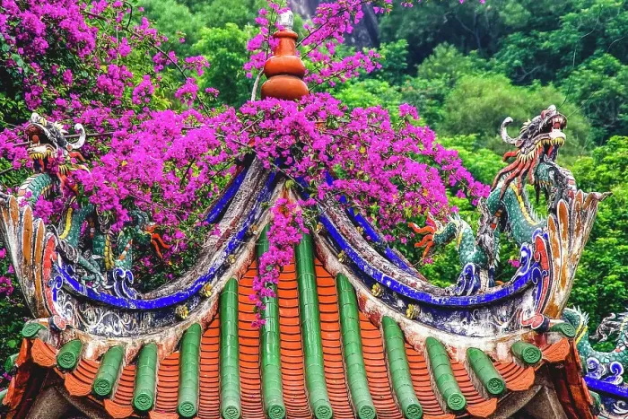 Framed Print : Dragon roof, Zhongde Temple, Xiamen, Fujian Province, China Framed Print : Dragon roof, Zhongde Temple, Xiamen, Fujian Province, China