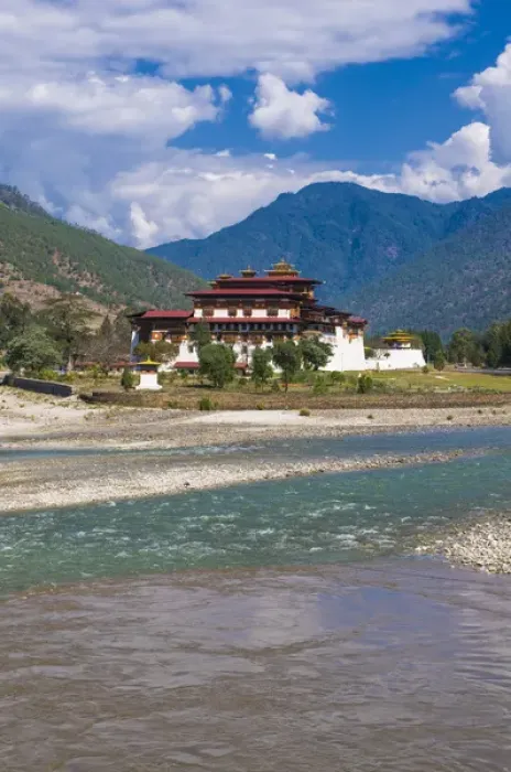 Framed Print : The dsong or castle of Punakha, Bhutan, Asia Framed Print : The dsong or castle of Punakha, Bhutan, Asia