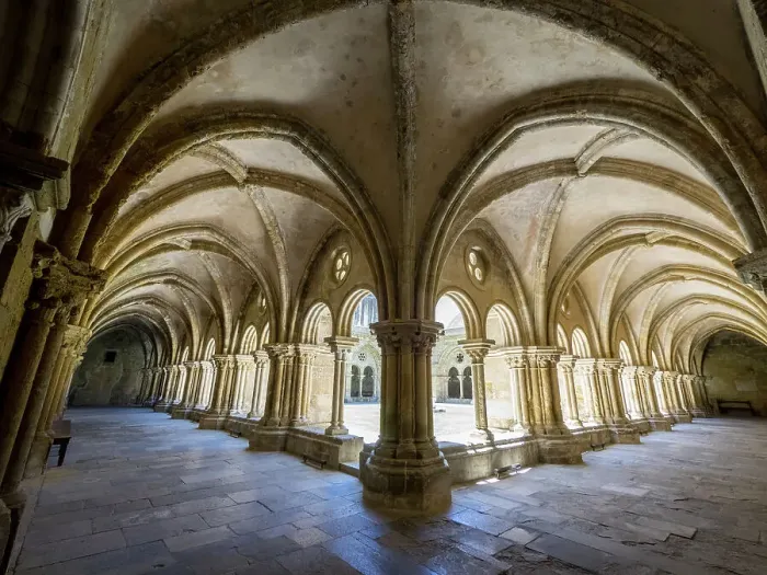 Framed Print : The early 12 century cloister in the old Cathedral (Se Velha)