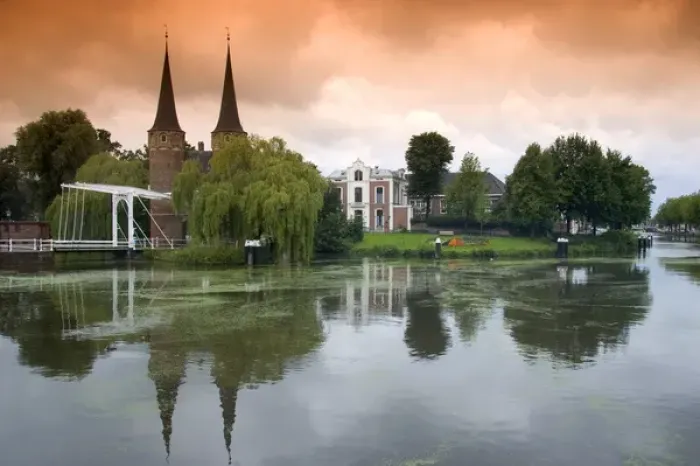 Framed Print : The Eastern Gate and centre along a canal in the city of Delft in the province of South Holland Framed Print : The Eastern Gate and centre along a canal in the city of Delft in the province of South Holland