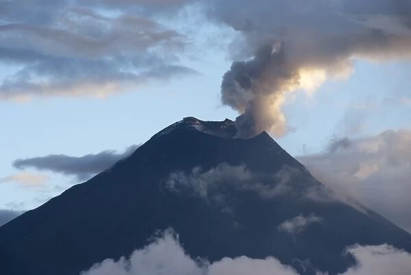Ecuador, Province Tungurahua, active volcano Tungurahua