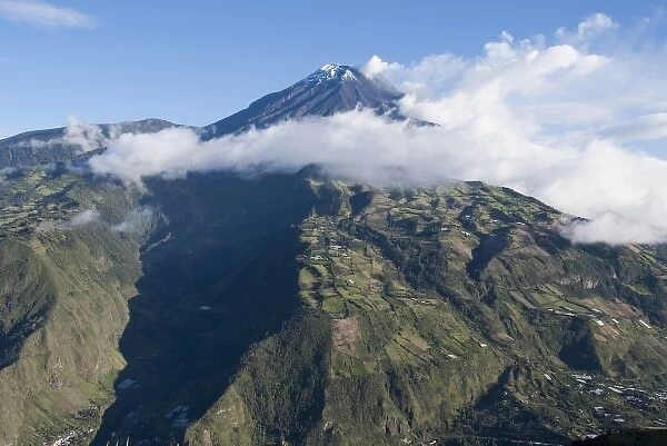 Ecuador, Tungurahua, active volcano Tungurahua