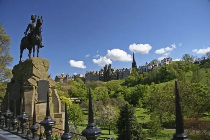 Framed Print : Edinburgh, Scotland. Edinburgh Castle and the parks around it. The foreground used Framed Print : Edinburgh, Scotland. Edinburgh Castle and the parks around it. The foreground used