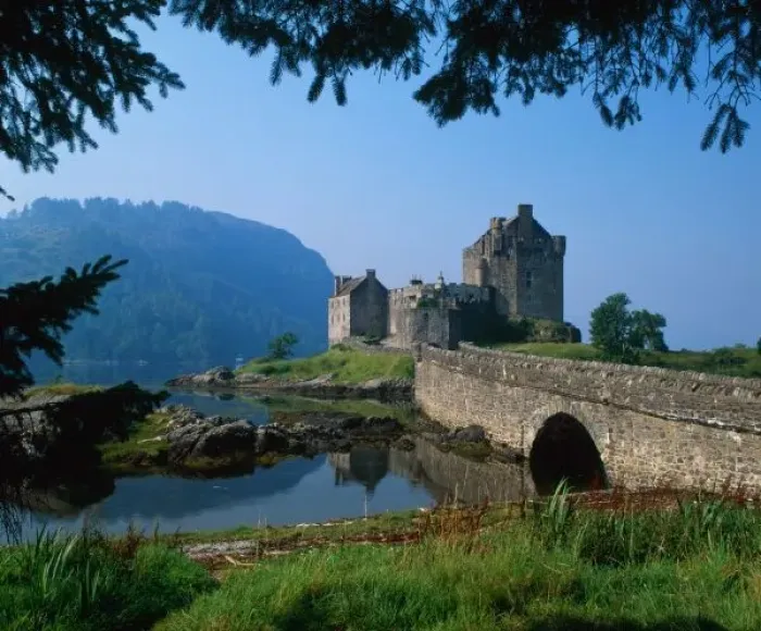 Framed Print : Eilean Donan Castle, Highlands, Scotland Framed Print : Eilean Donan Castle, Highlands, Scotland