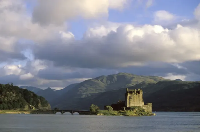 Framed Print : Eilean Donan Castle, Scottish Highlands, Great Britain Framed Print : Eilean Donan Castle, Scottish Highlands, Great Britain