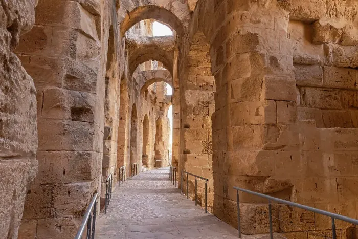 Framed Print : El Jem, Mahdia, Tunisia. Interir of the amphitheater of the Roman ruins at El Jem Framed Print : El Jem, Mahdia, Tunisia. Interir of the amphitheater of the Roman ruins at El Jem