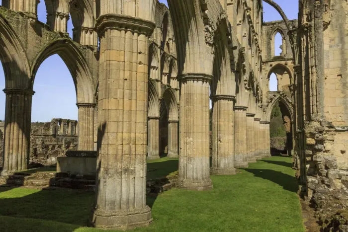 Framed Print : England, North Yorkshire, Rievaulx. 13th c. Cistercian ruins of Rievaulx Abbey. English Heritage