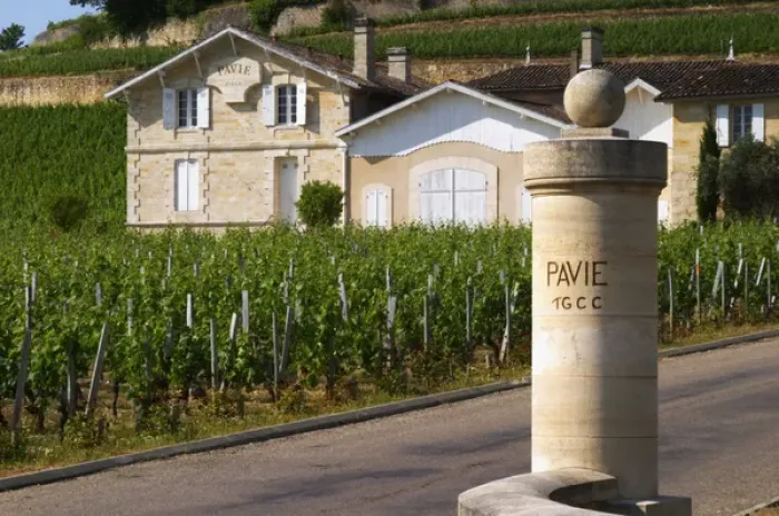 Framed Print : The entrance to Chateau Pavie 1er premier first Grand Cru Classe (1GCC), a stone Framed Print : The entrance to Chateau Pavie 1er premier first Grand Cru Classe (1GCC), a stone