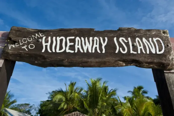 Framed Print : Entrance gate to Hideaway island near Port Vila, Island of Efate, Vanuatu, South Pacific