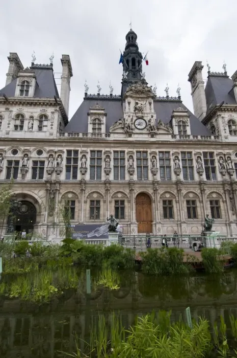 Framed Print : Ephemeral Gardens at Hotel de Ville, Paris, France Framed Print : Ephemeral Gardens at Hotel de Ville, Paris, France
