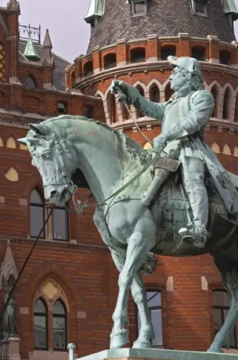 Framed Print : Equestrian statue with Magnus Gustafsson Stenbock on the Hamntorget Harbour Square