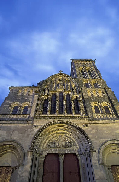 EU, France, Burgundy, Yonne, Vezelay. Basilique Sainte Madeleine, exterior