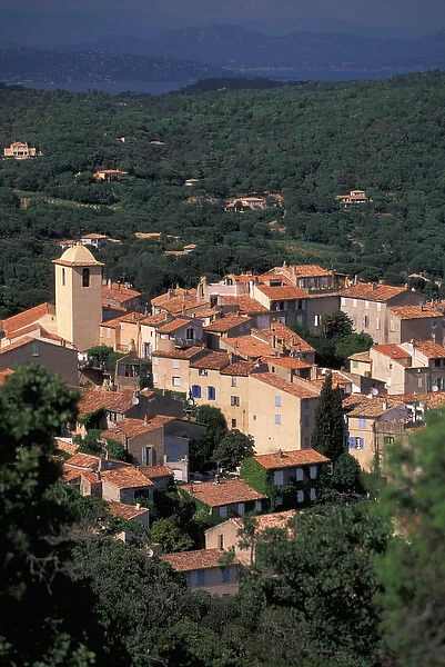EU, France, Cote D Azur  /  French Riviera, Var, Ramatuelle, Walled village