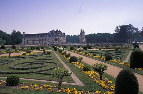 EU, France, Loire Valley, Indre-et-Loire, Villandry. Jardins et Chateau Villandry