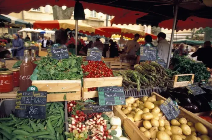 Framed Print : EU, France, Provence, Bouches-du-Rhone, Aix-en-Provence, Produce market Framed Print : EU, France, Provence, Bouches-du-Rhone, Aix-en-Provence, Produce market