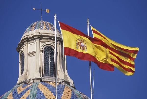 EU, Spain, Catalonia, Palau de la Generalitat. Flags of Spain and Catalonia
