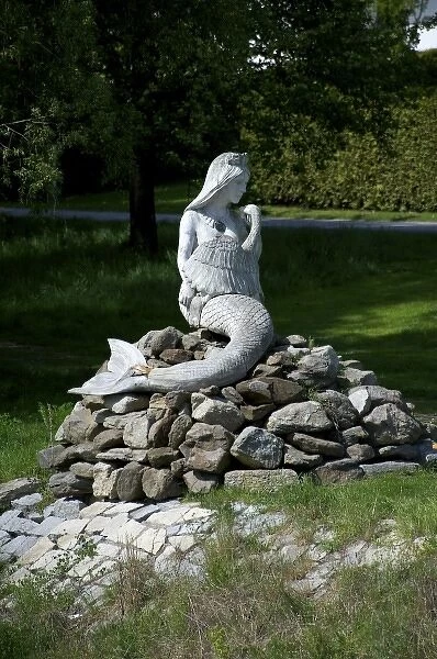 Europe, Austria, Jochenstein, Rock of Jochenstein, mermaid statue along Danube River
