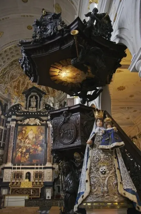 Framed Print : Europe, Belgium, Antwerp. A Madonna and Child statue stands by an ornate oak pulpit