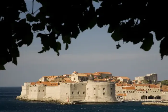 Framed Print : Europe, Croatia, Dalmatia, Dubrovnik. Adriatic Sea and city walls (built 10th century) Framed Print : Europe, Croatia, Dalmatia, Dubrovnik. Adriatic Sea and city walls (built 10th century)