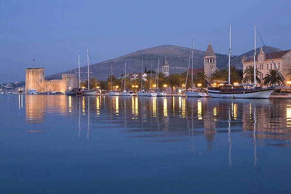 Europe, Croatia, Dalmatia, Trogir, a UNESCO World Heritage site. Boats, historic stone buildings