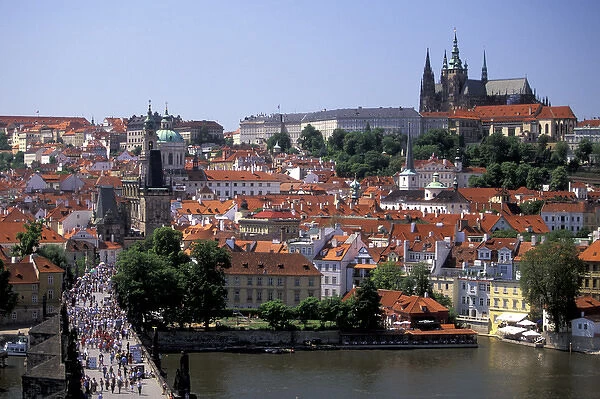Europe, Czech Republic, Cent. Bohemia, Prague (Praha) Activity on Charles Bridge