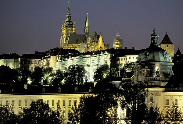 Europe, Czech Republic, Central Bohemia, Prague (Praha) Prague Castle, evening