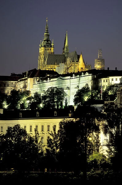 Europe, Czech Republic, Central Bohemia, Prague (Praha) Prague Castle, evening