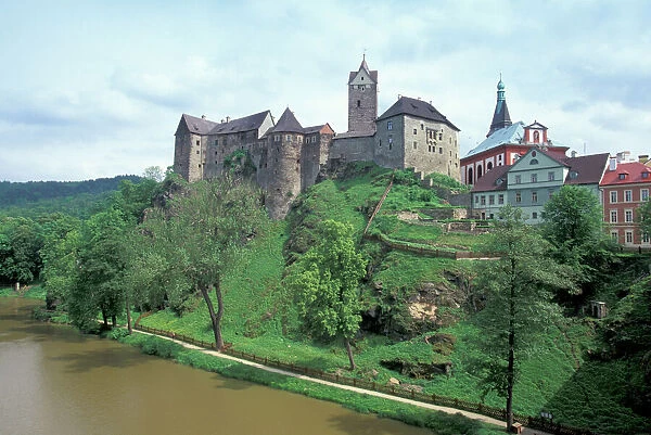 Europe, Czech Republic, West Bohemia, Loket Nad Ohri 12th C. castle and village