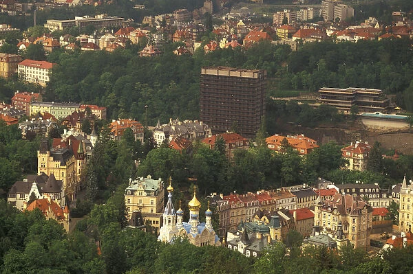 Europe, Czech Republic, West Bohemia, Karlovy Vary (Carlsbad) Spa town view