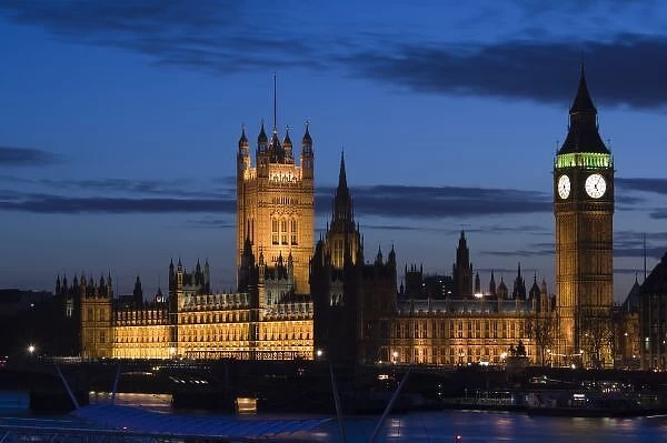 Europe, ENGLAND, London: Houses of Parliament  /  Evening